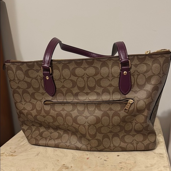 Coach tote - Picture 2 of 5
